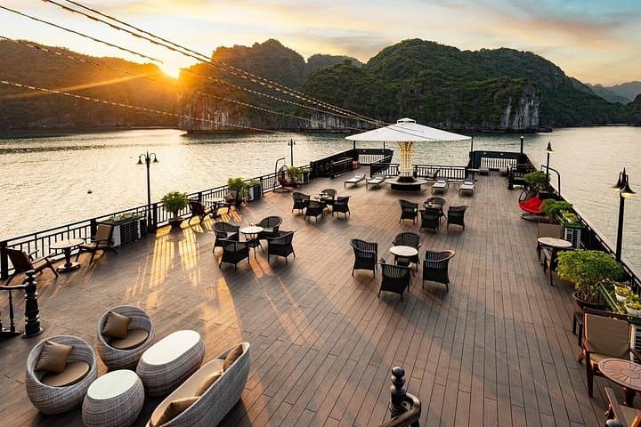 Kite Cruise Lan Ha Bay: 3-Day Lan Ha & Cat Ba Overnight Cruise from Hanoi photo 3