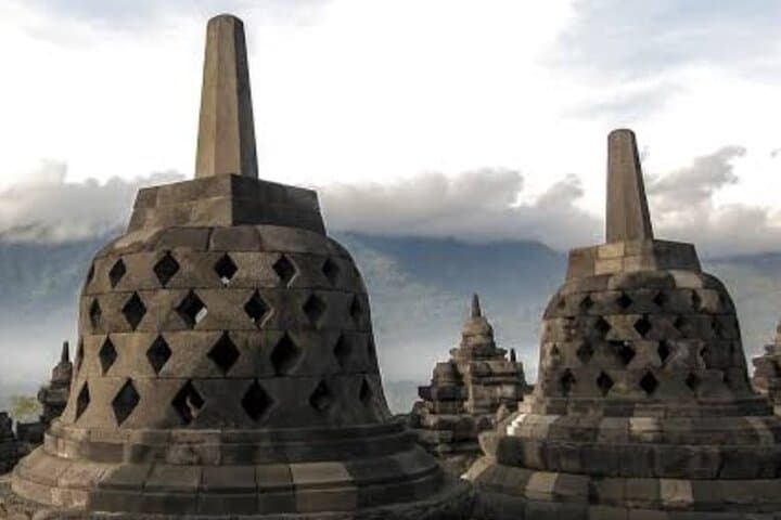 Borobudur & Prambanan Private Full-Day Tour from Yogyakarta — Kraton, Carriage Museum & Ramayana photo 2