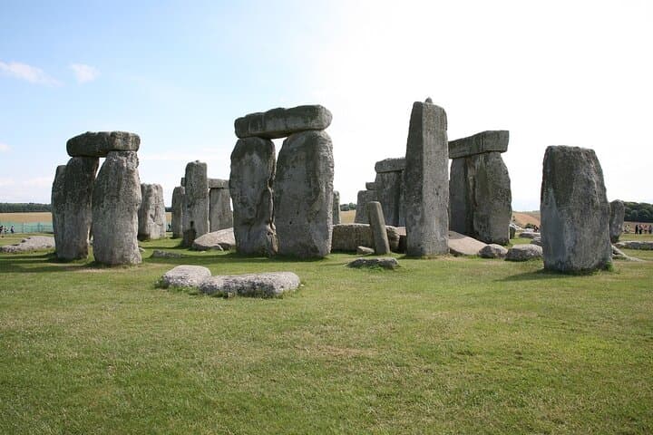 Stonehenge Layover Tour from Heathrow: Private 6‑Hour Visit with Admission photo 3