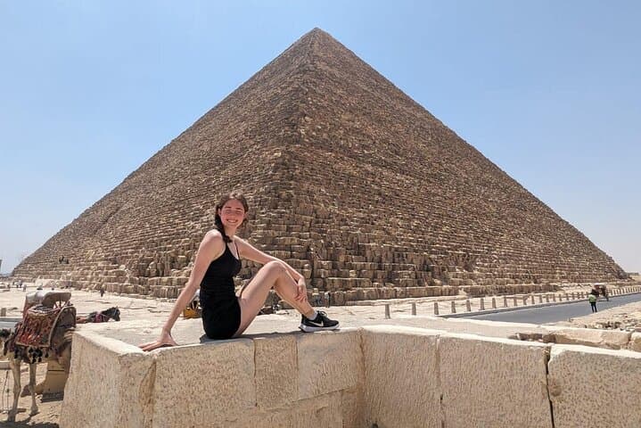 VIP Giza Pyramids & Sphinx: Private Camel Ride and Inside-Pyramid Experience