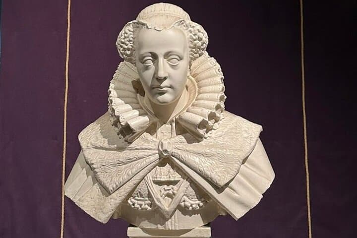 Mary Queen of Scots: Private Day Tour from Edinburgh