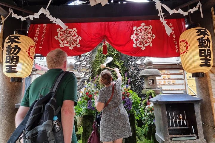 Osaka Kuromon Market & Takoyaki Private Tour — Dotonbori Food Walk and Cooking Class photo 4