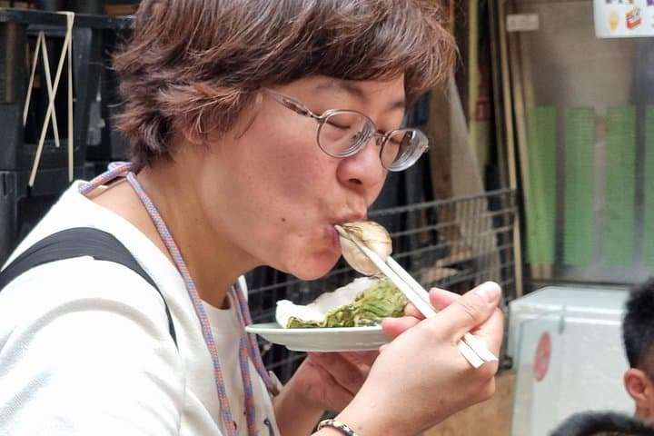 Osaka Kuromon Market & Takoyaki Private Tour — Dotonbori Food Walk and Cooking Class photo 3