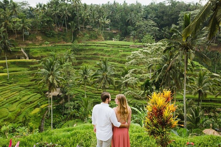 Balinese Healing Experience: Tirta Empul Ritual & Tegalalang Rice-Field Walk photo 3