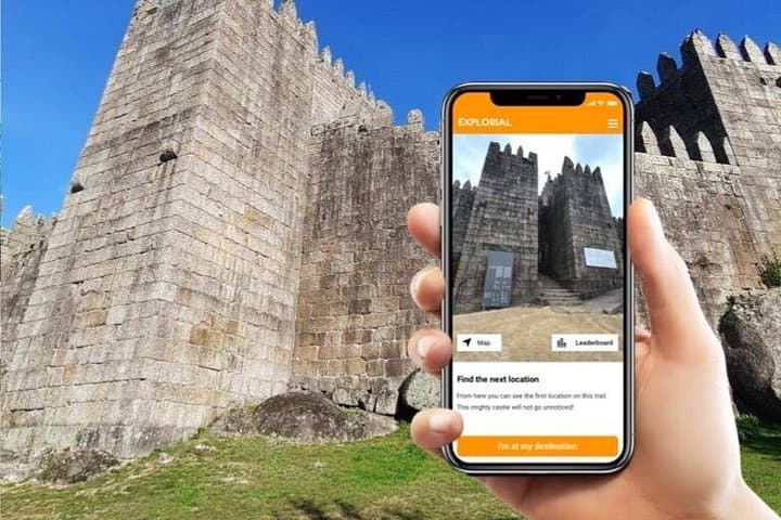Guimarães Self-Guided Scavenger Hunt: Interactive Walking Tour of Historic Sights