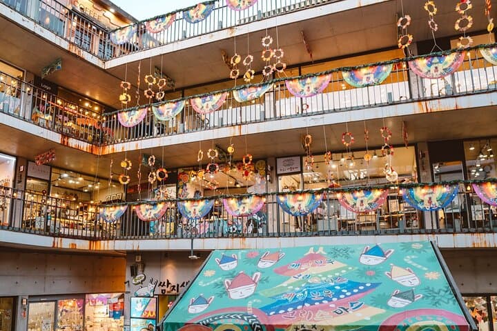 Custom Seoul Walking Tour — Private 3.5- or 6.5-Hour Local Experience photo 4