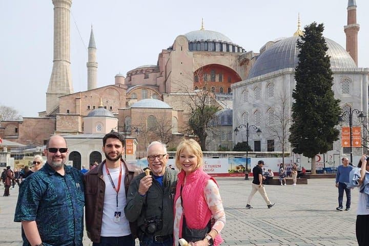 Private Guided Tour in Istanbul: Hagia Sophia, Blue Mosque & Grand Bazaar photo 1