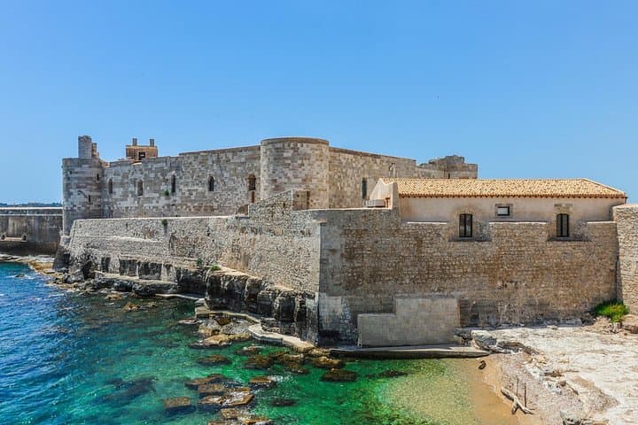 Self-Guided Archimedes Scavenger Hunt in Syracuse: Urban Puzzle Walk on Ortigia photo 2