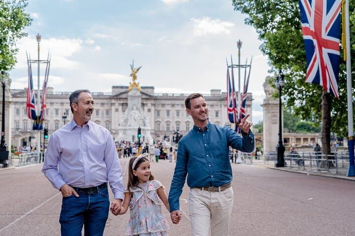 Private Professional Photoshoot in London — Local Photographer for Travel Portraits photo 6