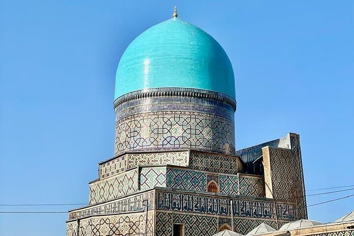 Ancient and Modern Samarkand: Registan, Shah‑i‑Zinda & Siab Bazaar Tour photo 3