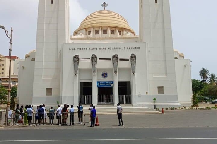 Half-Day Dakar City Tour: Monument, Markets & Corniche Drive photo 5