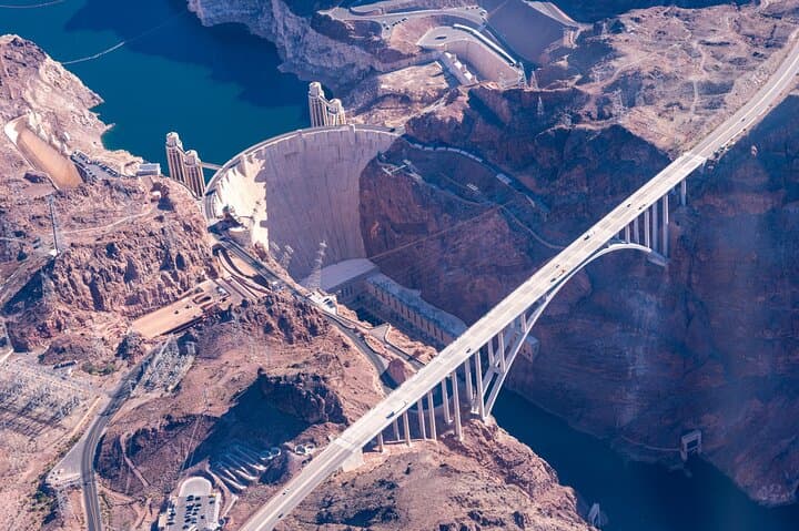 Hoover Dam and Las Vegas Strip Helicopter Flight Guide photo 5