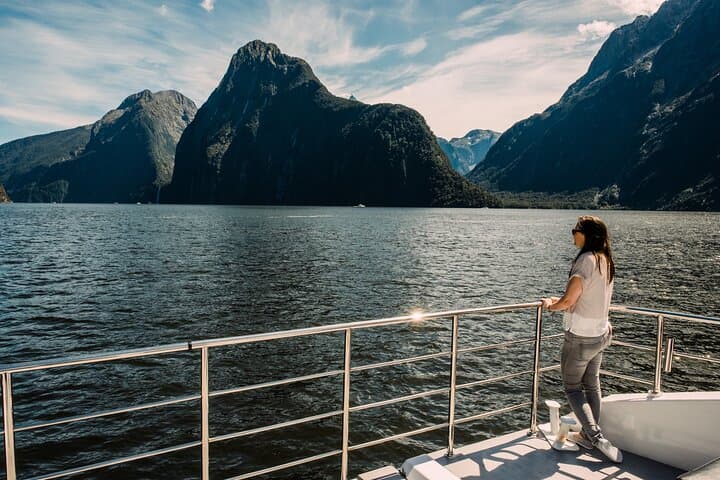 Milford Sound Luxury Lunch Cruise on the Fiordland Jewel photo 2