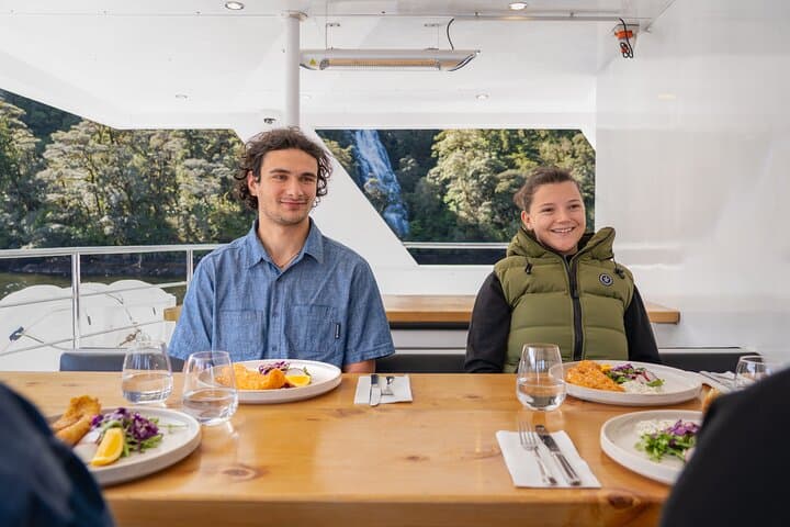 Milford Sound Luxury Lunch Cruise on the Fiordland Jewel photo 3