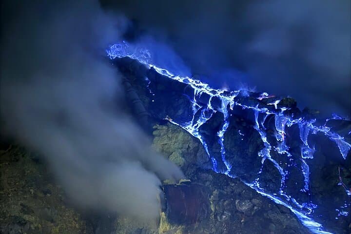 Ijen Blue Fire Sunrise Trek from Bali: Night Hike to the Crater Lake