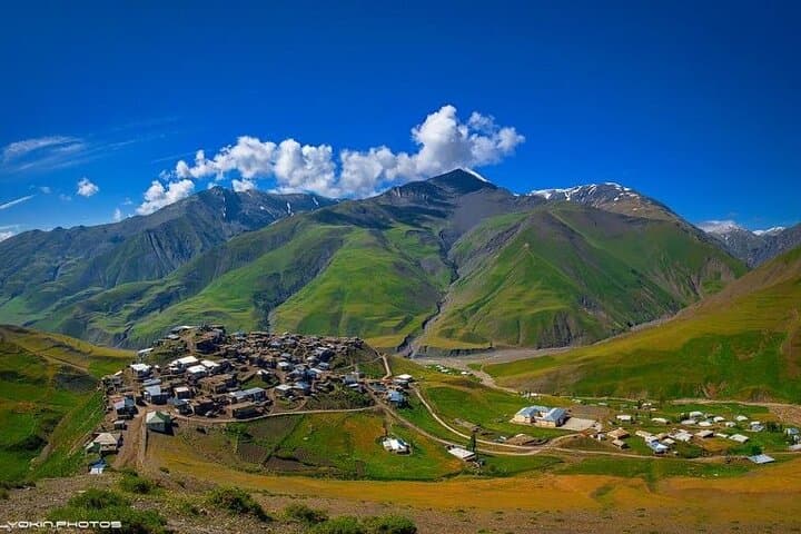 Private Shahdag Day Trip with Candy Cane Mountains — Ski, Hike & Paraglide from Baku photo 5
