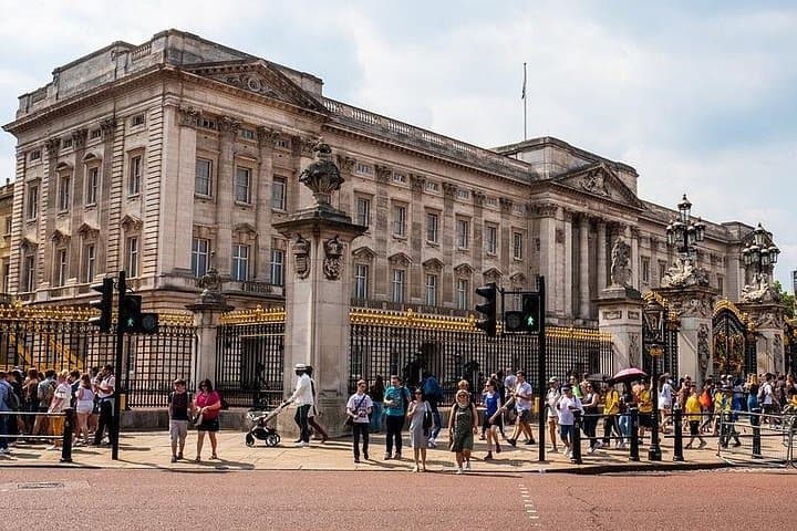 Half-Day Private Tour of London: Buckingham Palace, Westminster & Tower Highlights photo 2