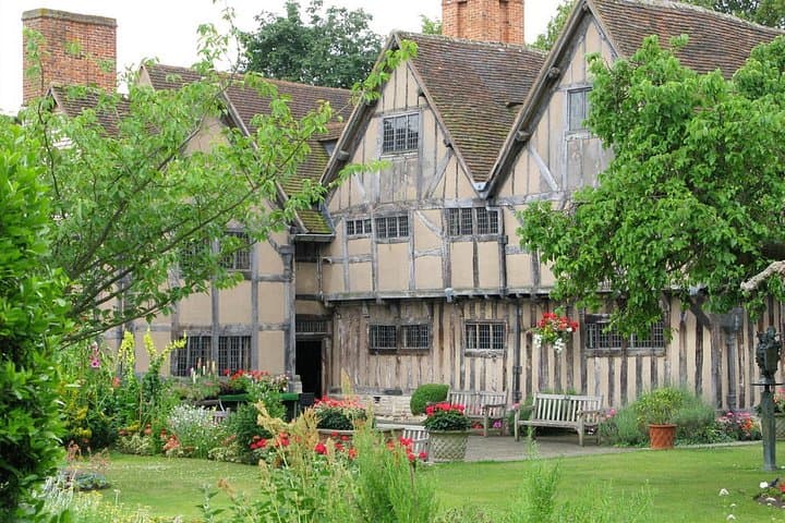 Stratford-upon-Avon Scavenger Hunt: Self-Guided Walking Tour of Shakespeare's Town photo 6