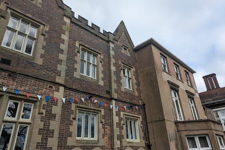 Warwick Scavenger Hunt: Self-Guided Walking Tour of Castle and Hidden Gems photo 6