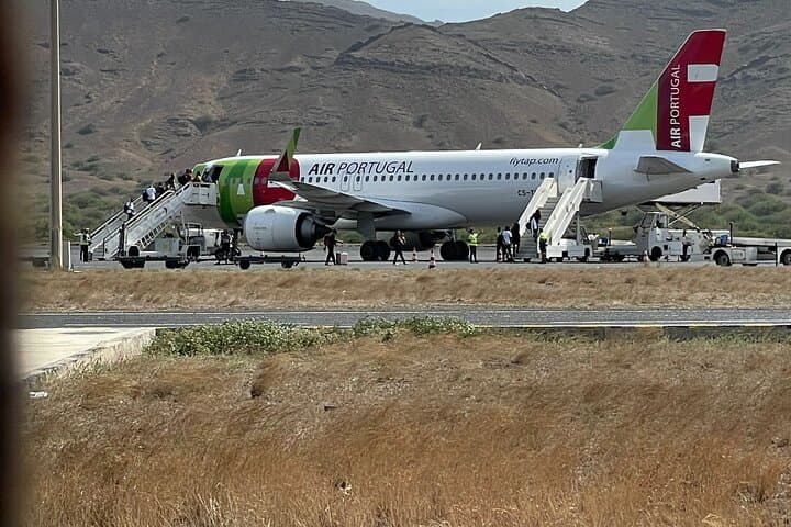 Private Airport Transfer from Cesária Évora Int (VXE) to Mindelo & Harbor