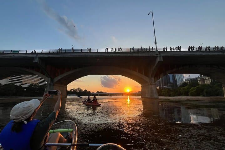 Private Clear Kayak Tour on Lady Bird Lake — Austin Downtown Paddle & Bat Watch