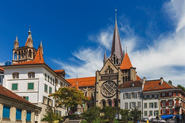 Lausanne Scavenger Hunt: Self-Guided Highlights & City Puzzle Walk