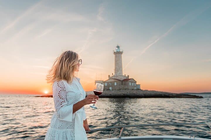 Sunset Wine Cruise from Medulin to Kamenjak: Private Boat Experience