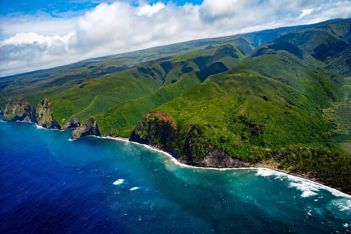 Hamakua Coast & Valleys Helicopter Safari from Hilo — Waipio & Waimanu photo 4