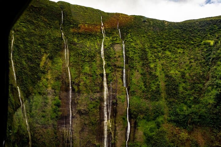 Hamakua Coast & Valleys Helicopter Safari from Hilo — Waipio & Waimanu photo 6