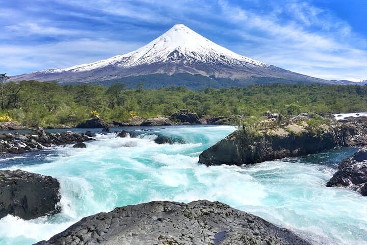 El Rincón Beach Trek: Trekking, Swimming and Petrohué Falls from Puerto Varas