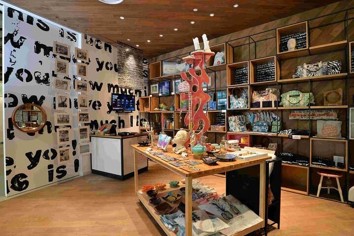 Nassau Art Gallery Tour: Explore Bahamian Contemporary & Traditional Art photo 2