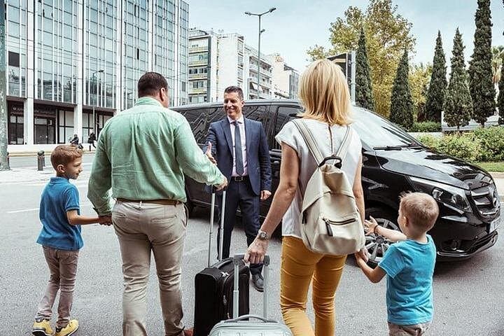 Dubai Airport Private Transfer — One-Way DXB Pickup to Dubai Hotels photo 3