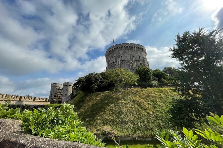 Royal Windsor Self-Guided Walking Tour with App — Windsor & Eton Highlights photo 6