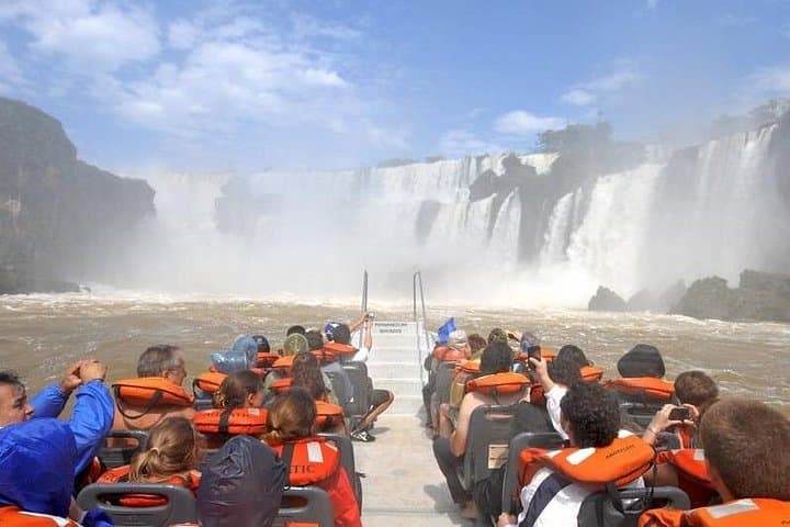 Iguazu Falls Full-Day Argentine Side Tour with Gran Aventura: Trails, Train & Boat