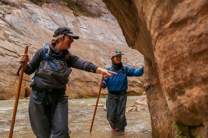 Zion Narrows Full-Day Small-Group Hike: Temple of Sinawava to the Virgin River photo 5