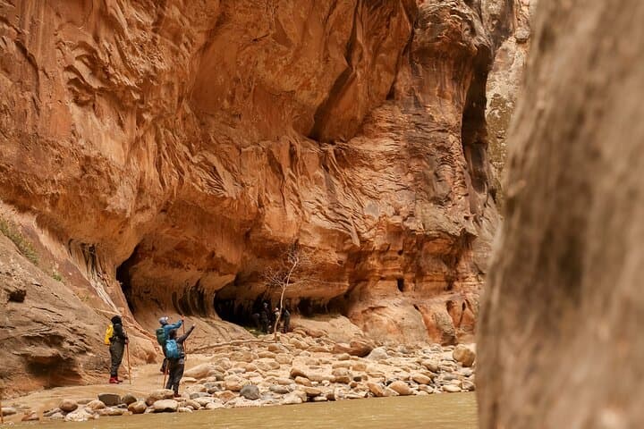 Zion Narrows Full-Day Small-Group Hike: Temple of Sinawava to the Virgin River photo 3
