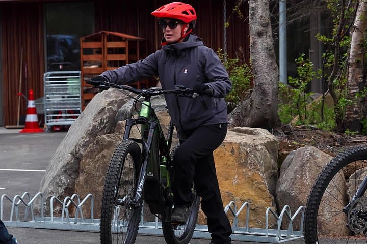 Forest Lagoon E‑Bike Tour Akureyri: Ride Kjarnaskógur & Historic Old Town photo 4