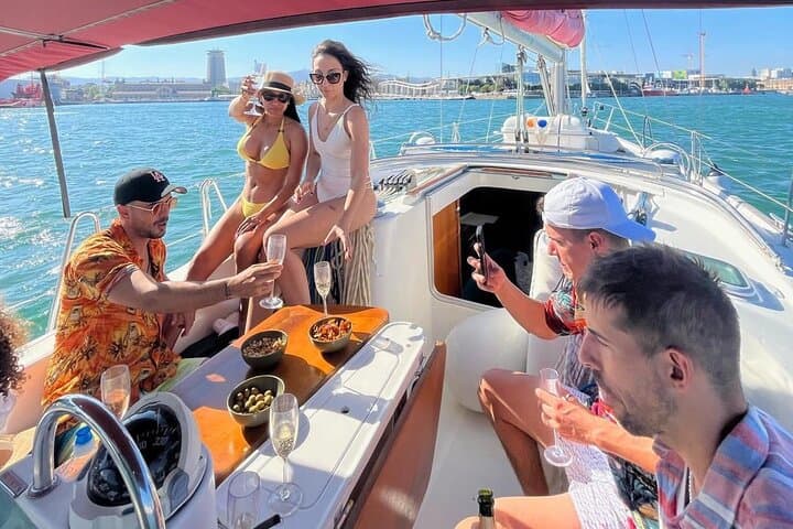 Barcelona Sunset Sailing Tour: 2-Hour Port Olímpic Cruise photo 5