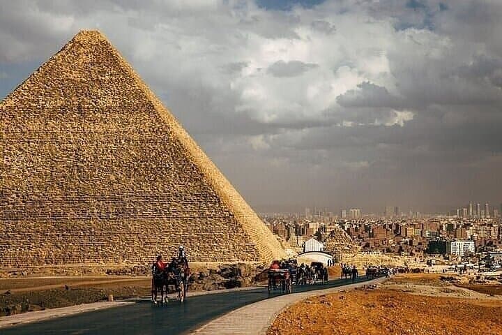 Cairo Top Tour: Giza Pyramids, Egyptian Museum & Khan el-Khalili Bazaar — Complete Day Guide photo 3