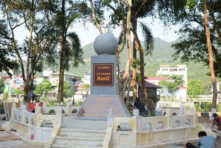 Ha Giang Loop by Car: 4-Day Dong Van Plateau Adventure photo 3