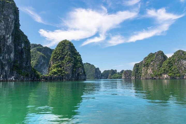 Bai Tu Long Bay Day Cruise: Kayak Thien Canh Son Cave & Small-Group Highlights photo 5
