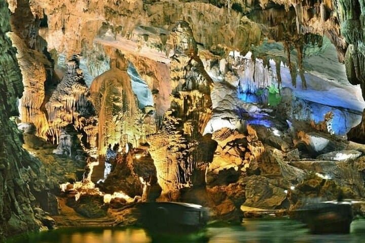 Bai Tu Long Bay Day Cruise: Kayak Thien Canh Son Cave & Small-Group Highlights photo 3