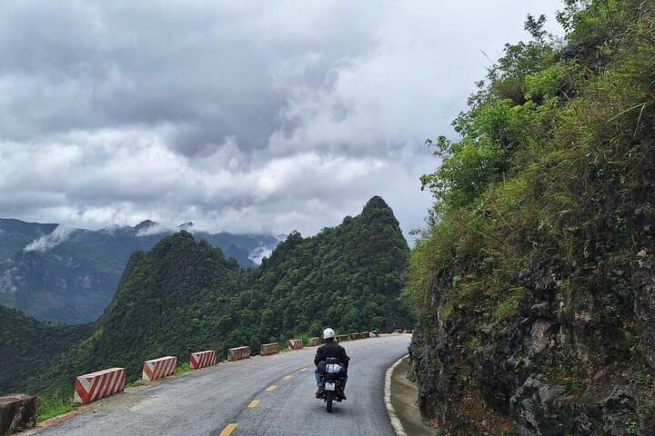 Ha Giang Loop Motorbike Tour: 5-Day Dong Van Plateau Adventure photo 6