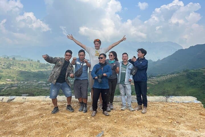 Ha Giang Loop 4-Day Car Tour: Dong Van Plateau, Ma Pi Leng & Lung Cu