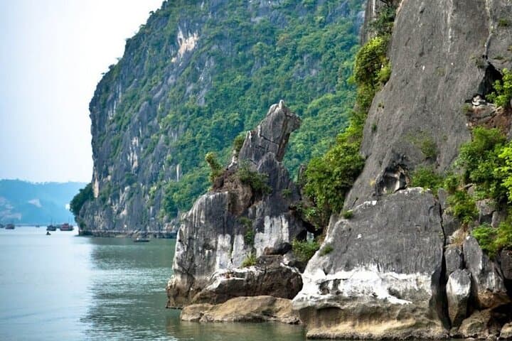 Halong Bay Day Cruise: Kayaking & Heavenly Palace (Thien Cung) Cave — 1-Day From Hanoi photo 6