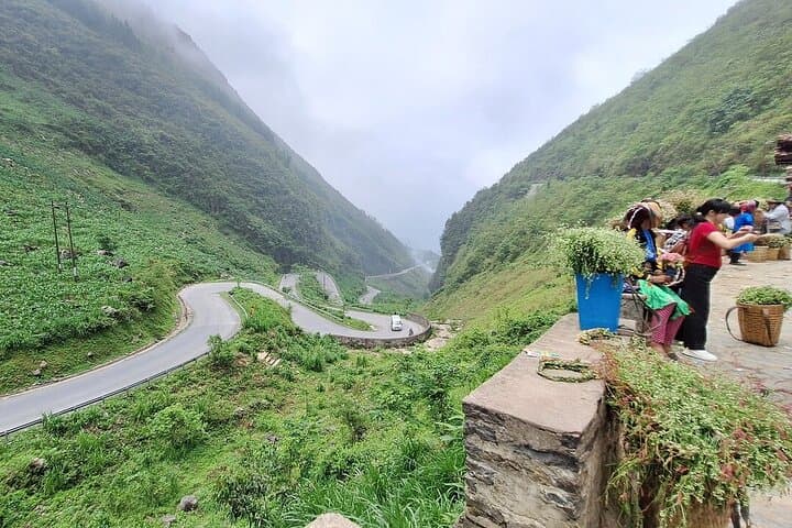 Ha Giang Loop Motorbike Tour: 5-Day Dong Van Plateau Adventure photo 5