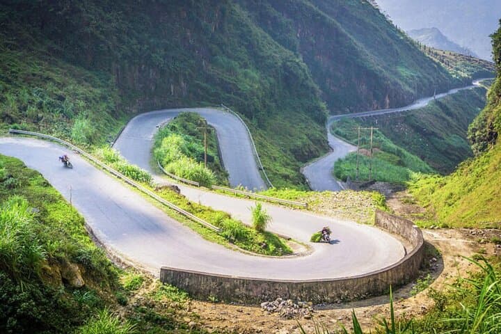 Ha Giang Loop 5-Day Adventure: Dong Van Plateau, Ma Pi Leng & Lung Cu photo 4