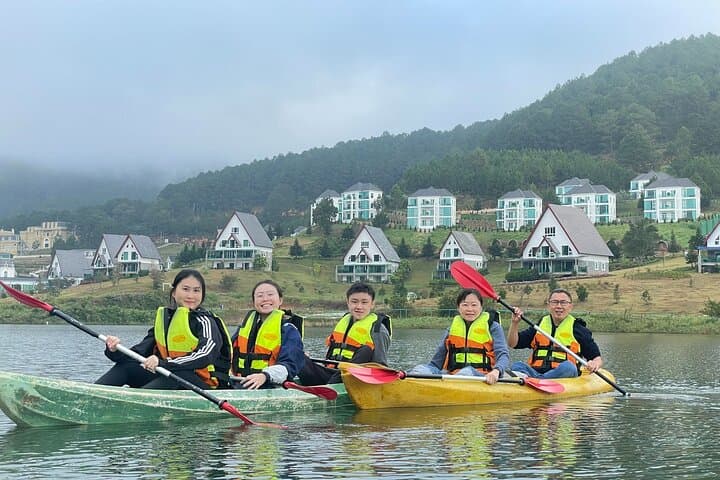 Tuyen Lam Lake Kayaking and Private BBQ Experience in Da Lat