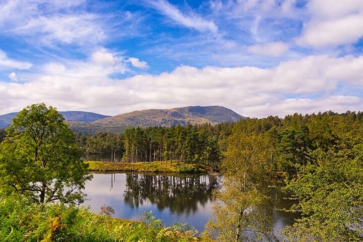 Lake District Day Trip from Manchester with Windermere Cruise and Hawkshead photo 2