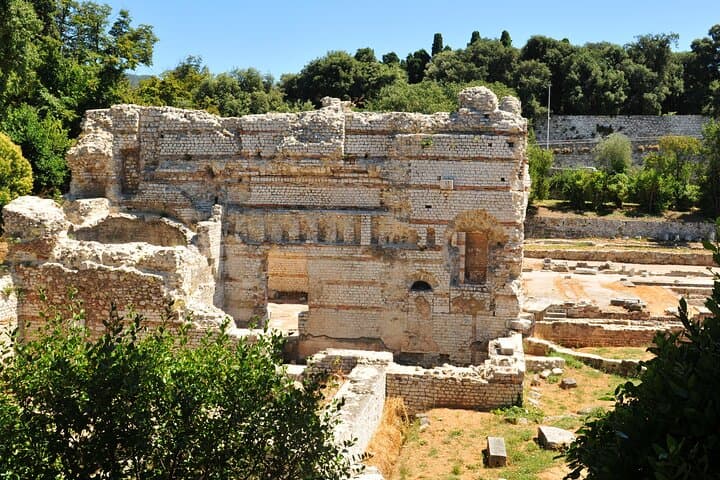 Kid-Friendly Nice City Highlights: Private Guided Family Walking Tour photo 3